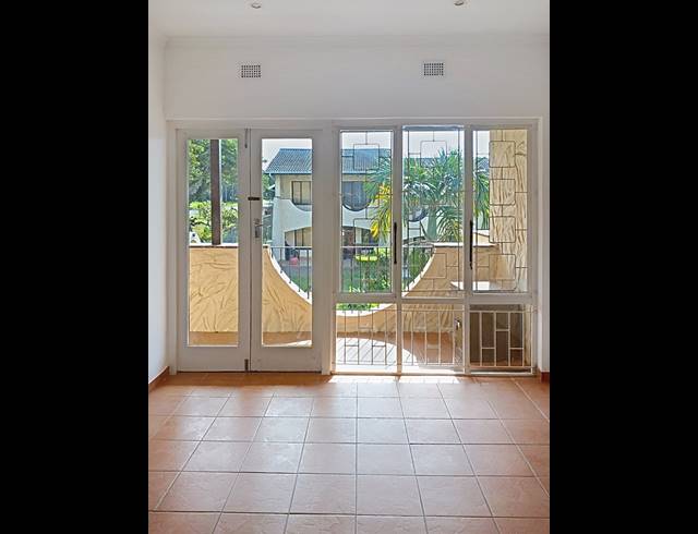 2 BEDROOM DUPLEX FOR SALE IN SCOTTBURGH CENTRAL